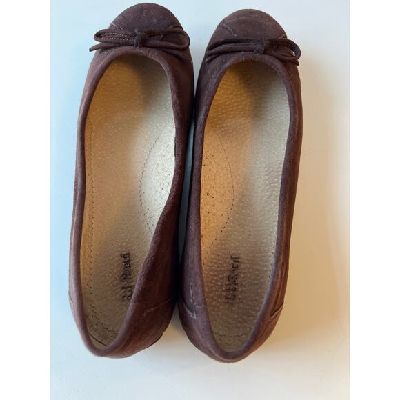 L.L. Bean Brown Suede Ballet Round Toe Flat Bow Detail size 6.5 - Picture 3 of 5